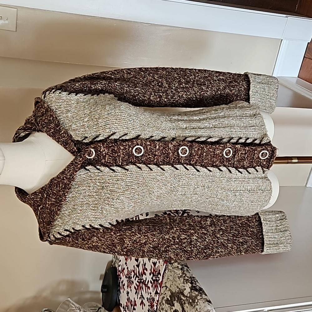 BKE Two-Tone Brown and Cream Knit Button-Up Cardigan